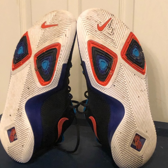 Nike - Picture 2 of 4